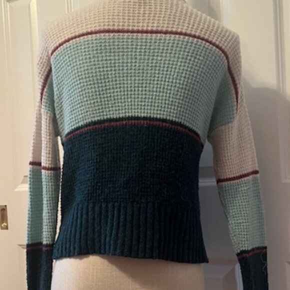 SO Colorblock Waffle Knit Sweater - Picture 10 of 16